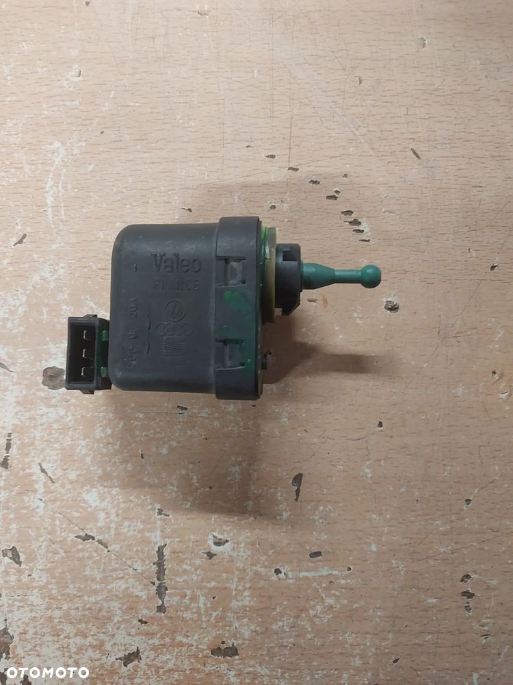 Silniczek lampy przedniej VW T4 96-03 lift 6K5941295A - 3