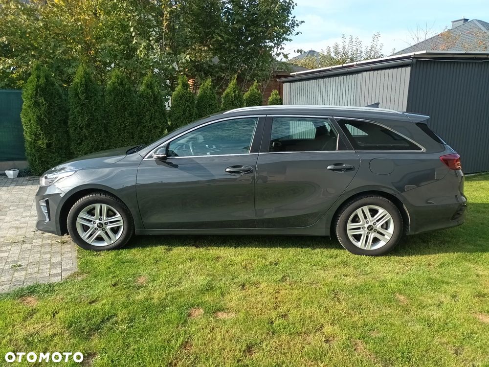 Kia Ceed - 9