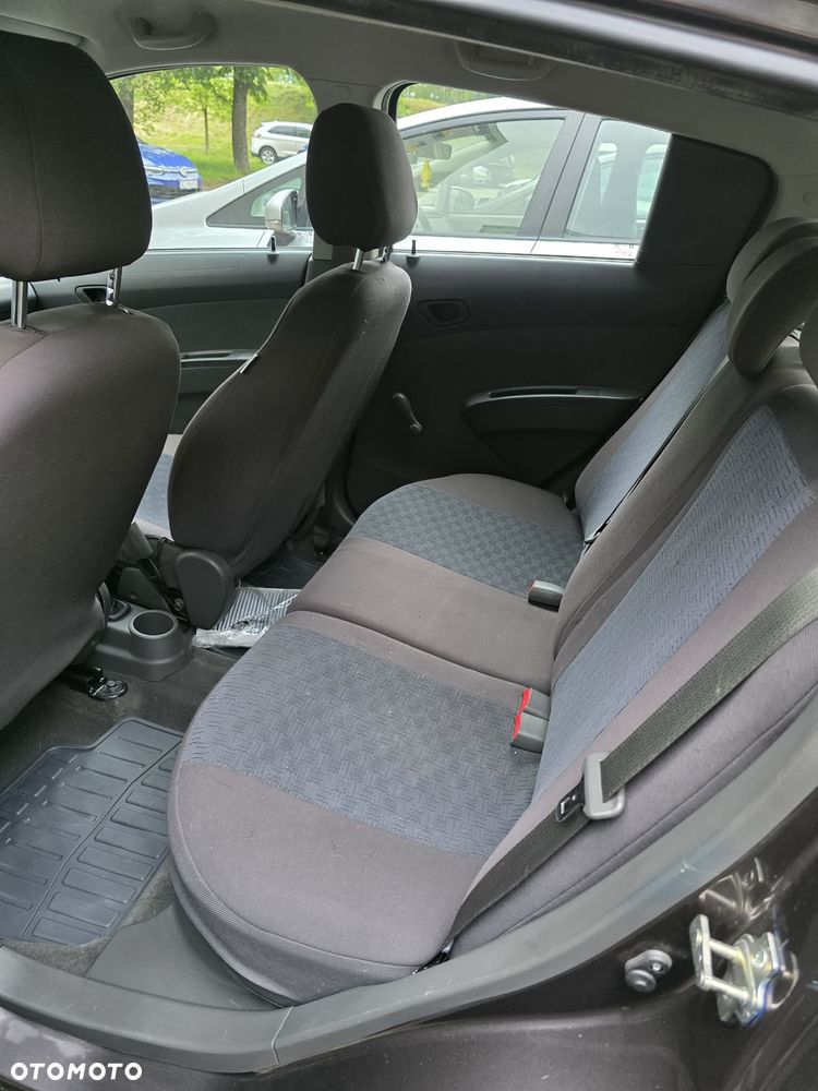 Chevrolet Spark 1.0 Base+ - 13