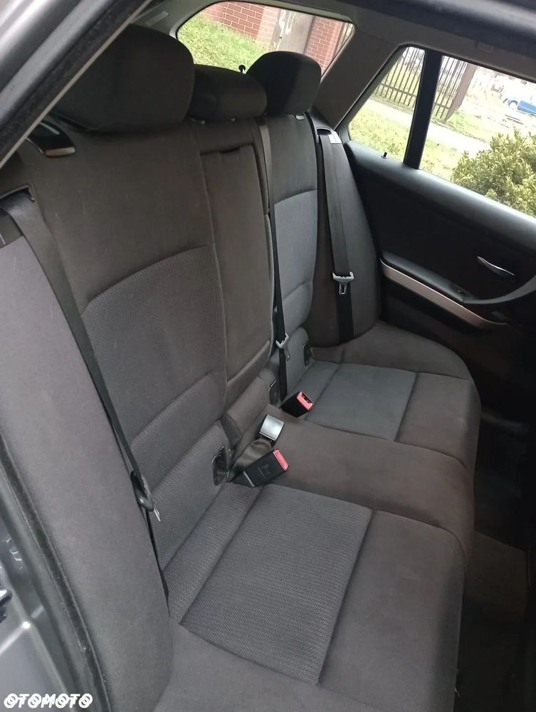 BMW Seria 3 318d DPF - 9