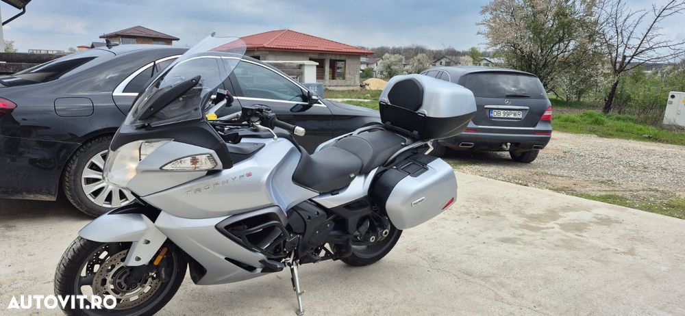 Triumph Trophy SE - 1