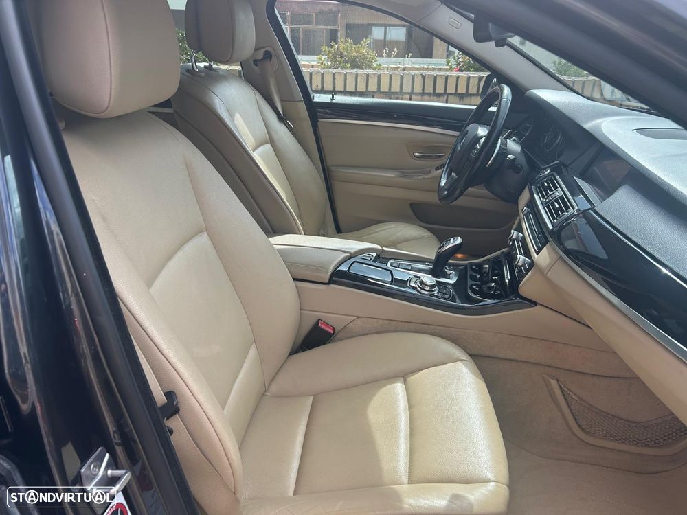 BMW 520 d Exclusive Auto 129g - 18