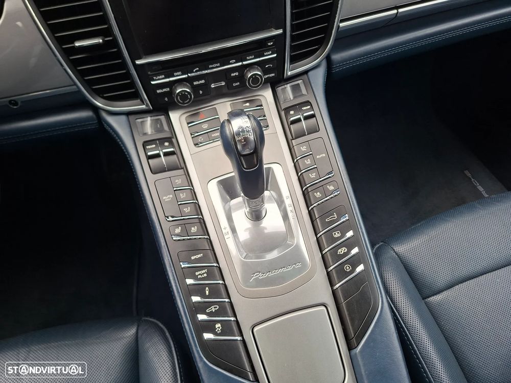 Porsche Panamera 4S PDK - 29