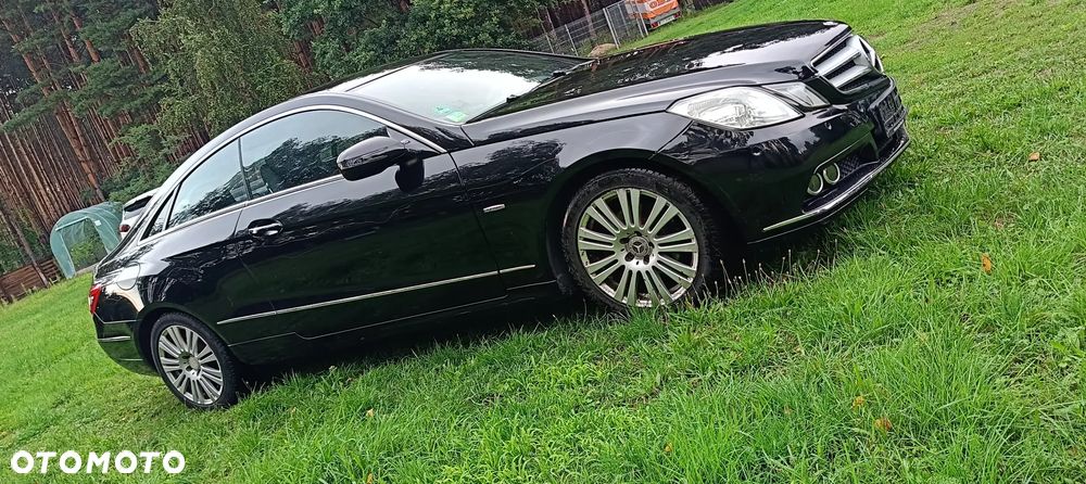 Mercedes-Benz Klasa E 250 CGI BlueEFFICIENCY Automatik Elegance - 13