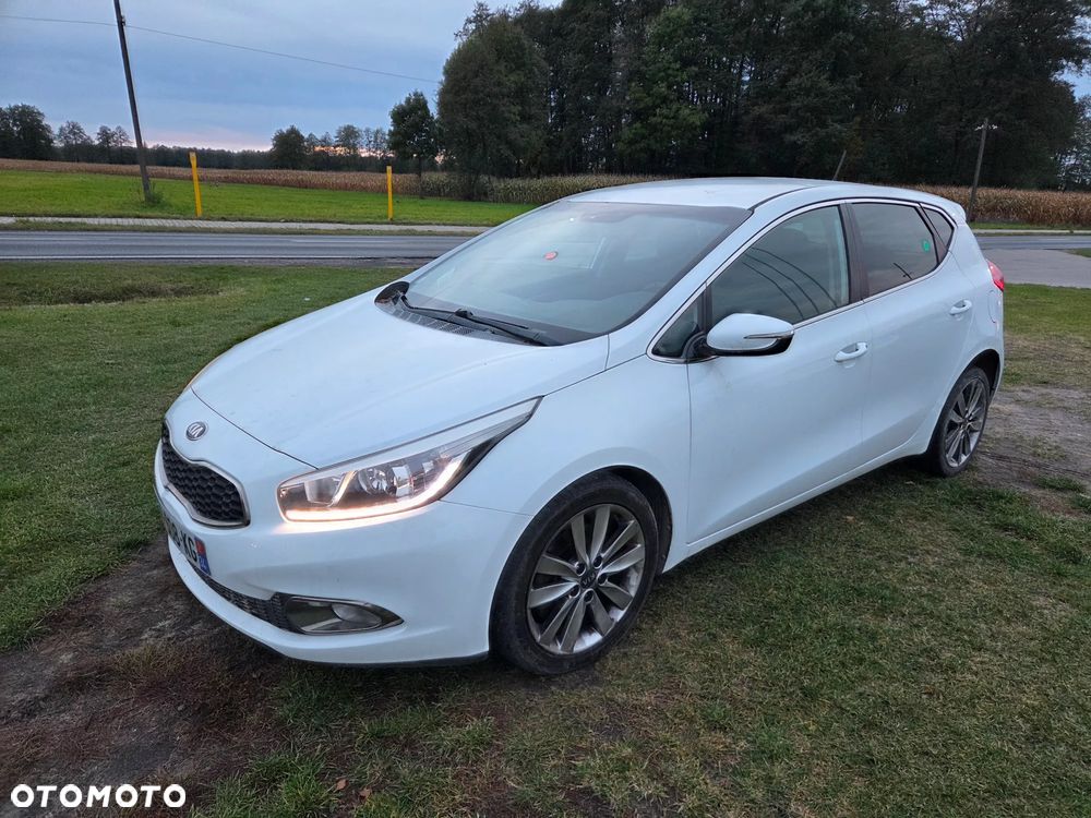 Kia Ceed 1.6 CRDi 128 Dream Team Edition - 5