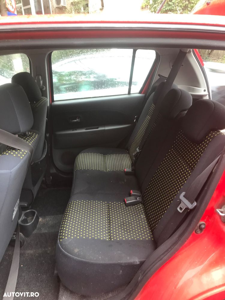 Daihatsu Sirion - 7