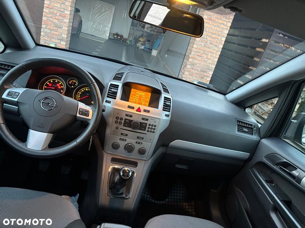 Opel Zafira 1.8 - 8