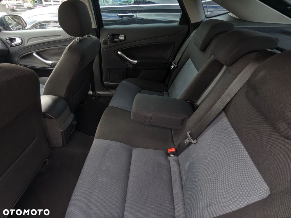 Ford Mondeo 2.0 Silver X - 6