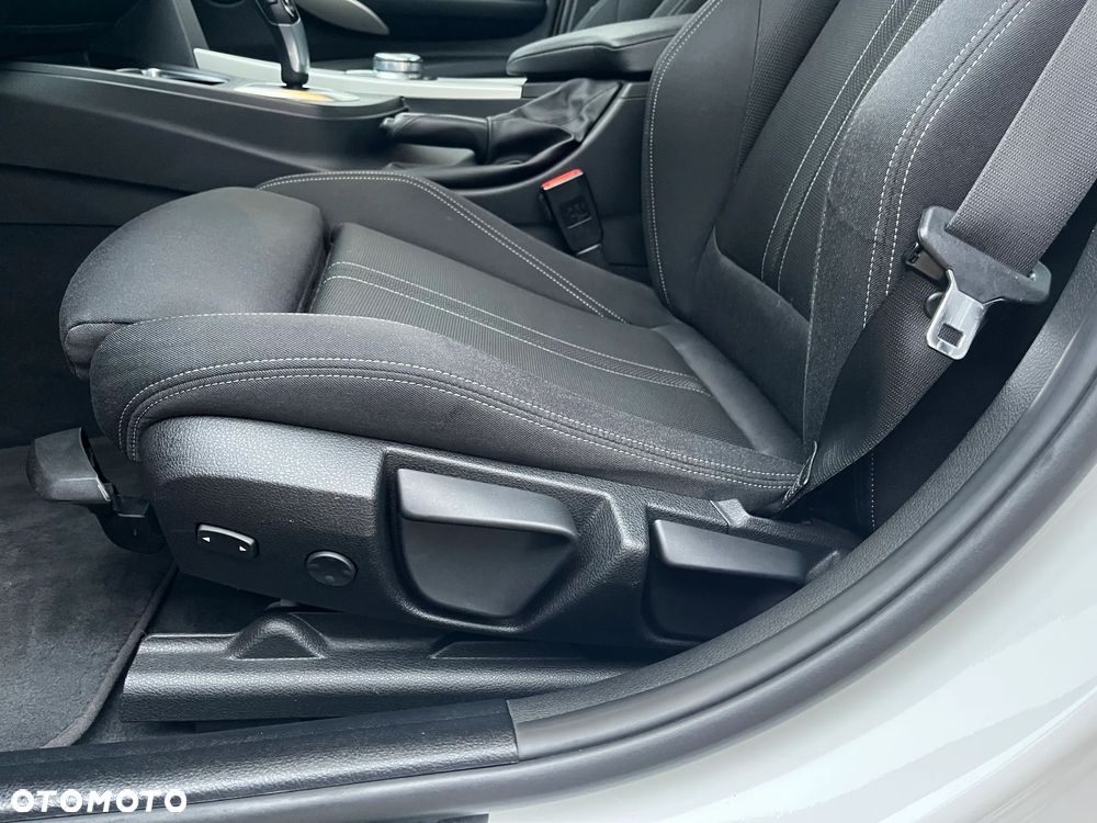 BMW Seria 3 320d - 4