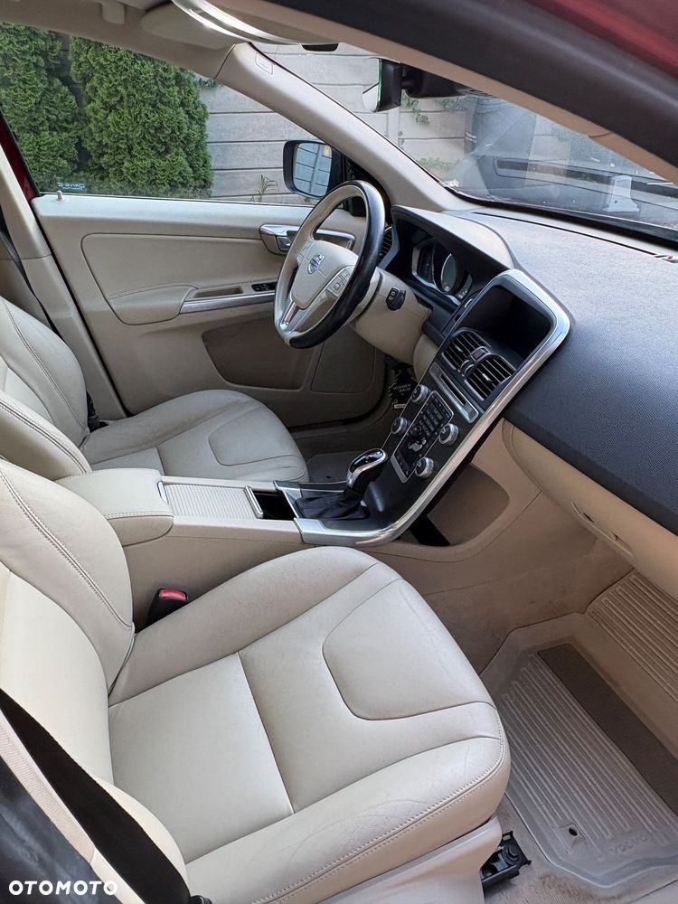 Volvo XC 60 T5 Drive-E Momentum - 16