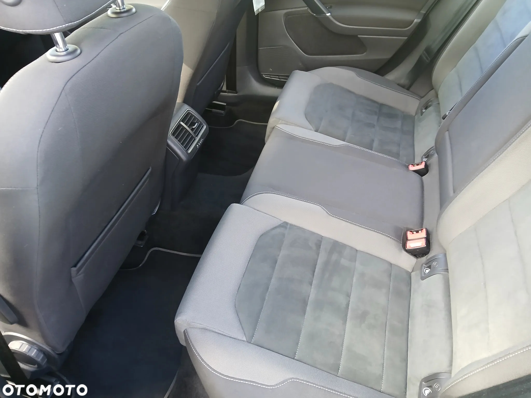 Volkswagen Golf VII 2.0 TDI BMT Highline - 9