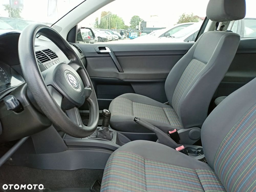 Volkswagen Polo - 8
