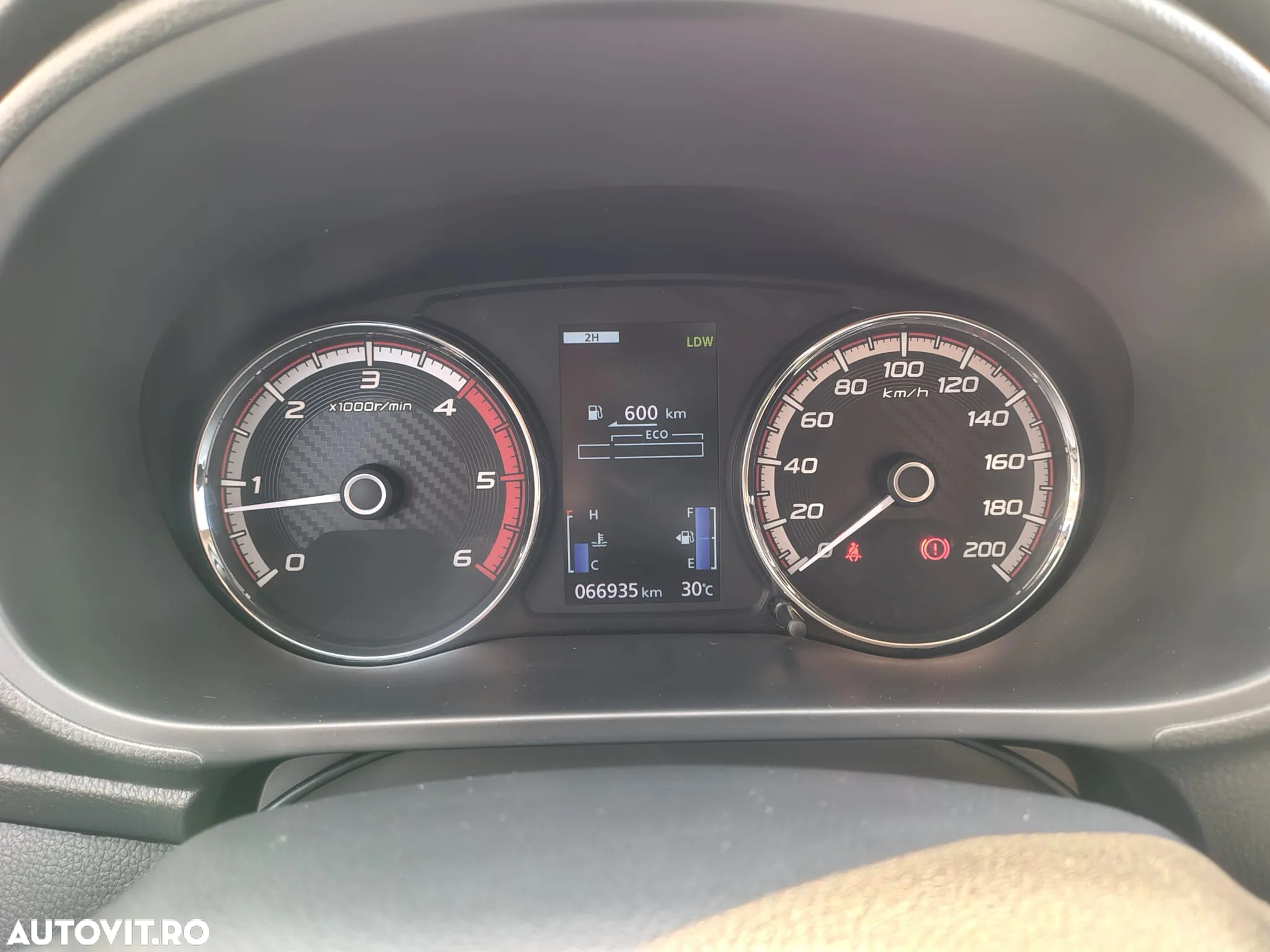 Mitsubishi L200 Double Cab 2.2 DI-D M/T Instyle - 35