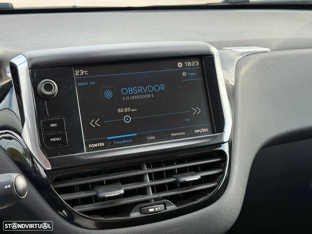 Peugeot 208 1.6 BlueHDi Style - 8