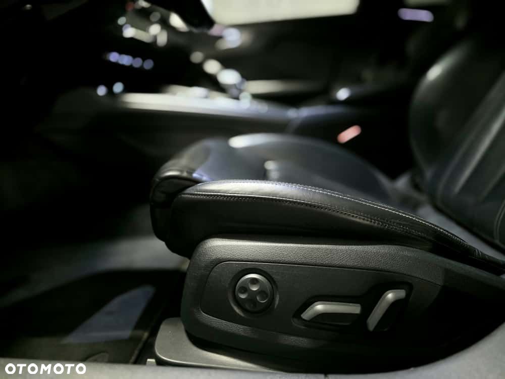 Audi A4 Avant 3.0 TDI S tronic - 28
