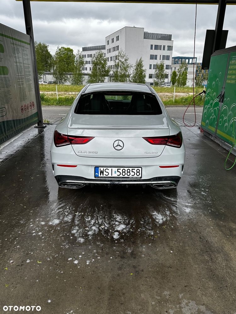 Mercedes-Benz CLA 250 4-Matic AMG Line 7G-DCT - 2