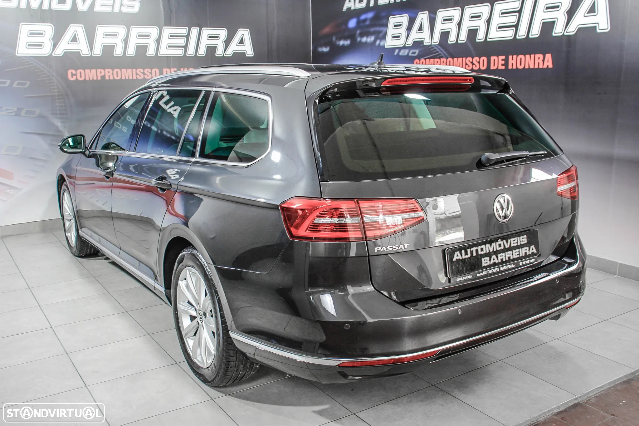 VW Passat Variant 2.0 TDi Highline - 32