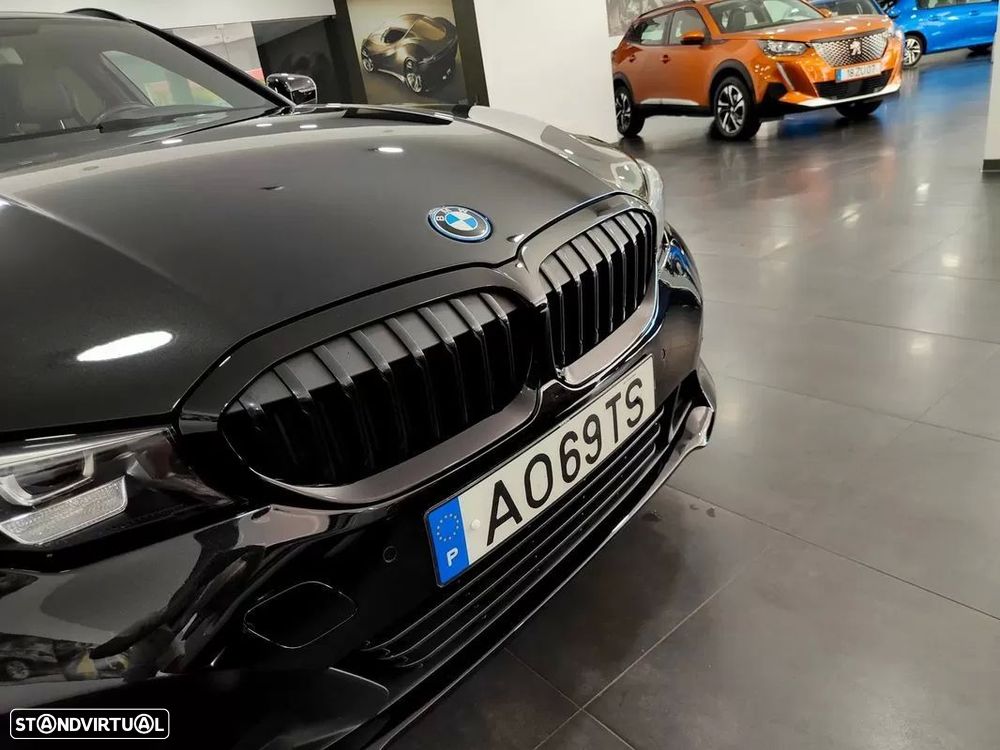 BMW 320 e Line Sport Auto — fotografia 18