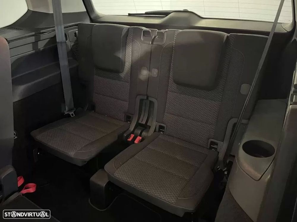 VW Touran 2.0 TDI Confortline - 17
