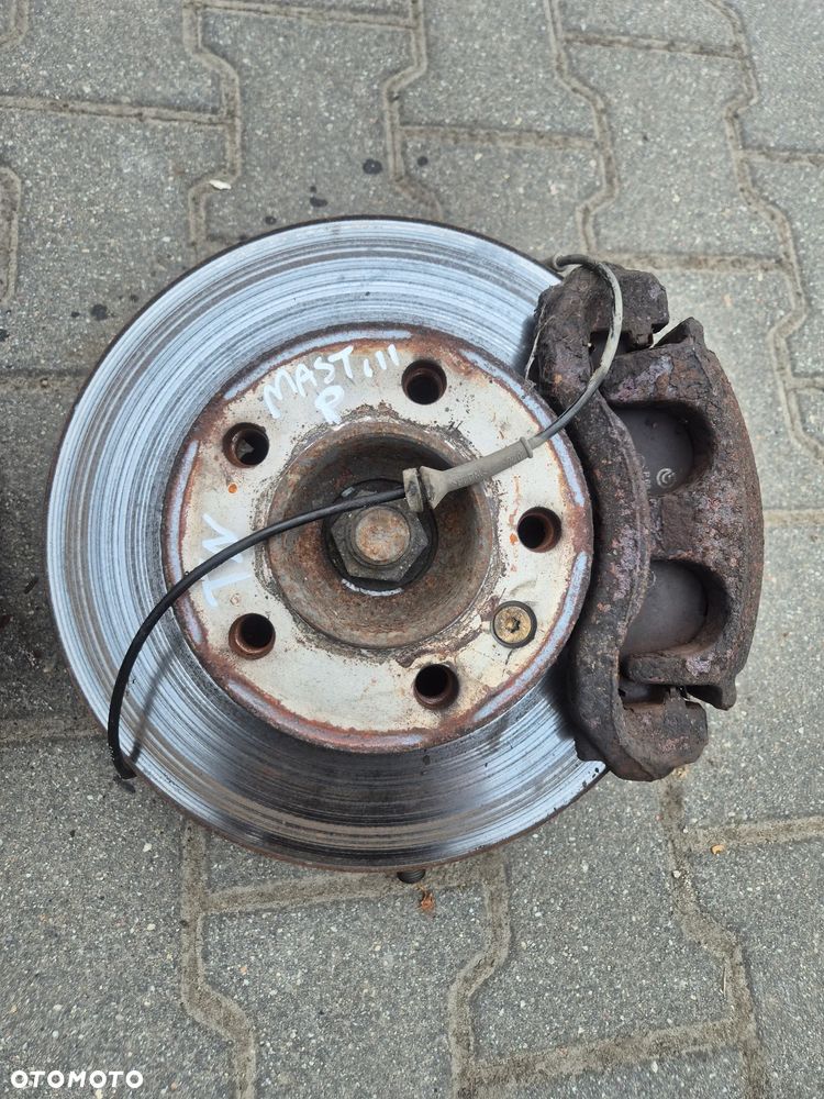 ZWROTNICA PIASTA LEWA PRAWA RWD TYŁ NAPĘD 16mm. MASTER III MOVANO B  NV400 2.3 10r.+ - 5
