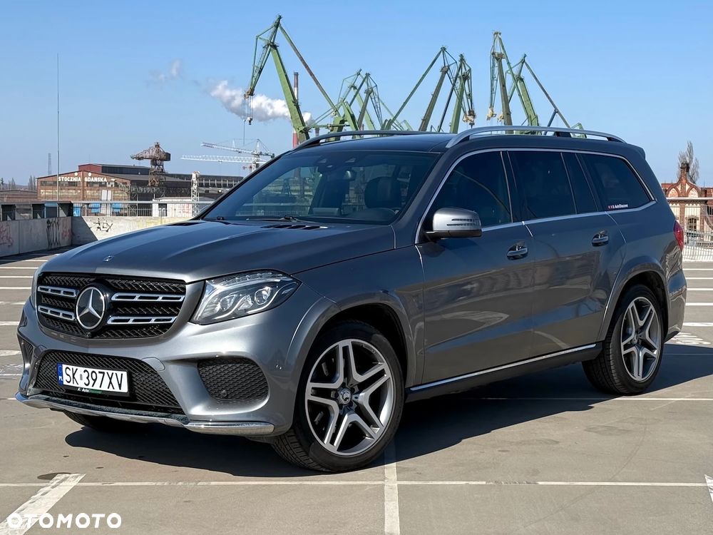 Mercedes-Benz GLS - 1