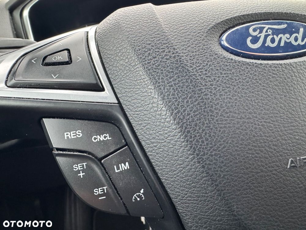 Ford Mondeo ver-2-0-ecoblue-titanium - 24