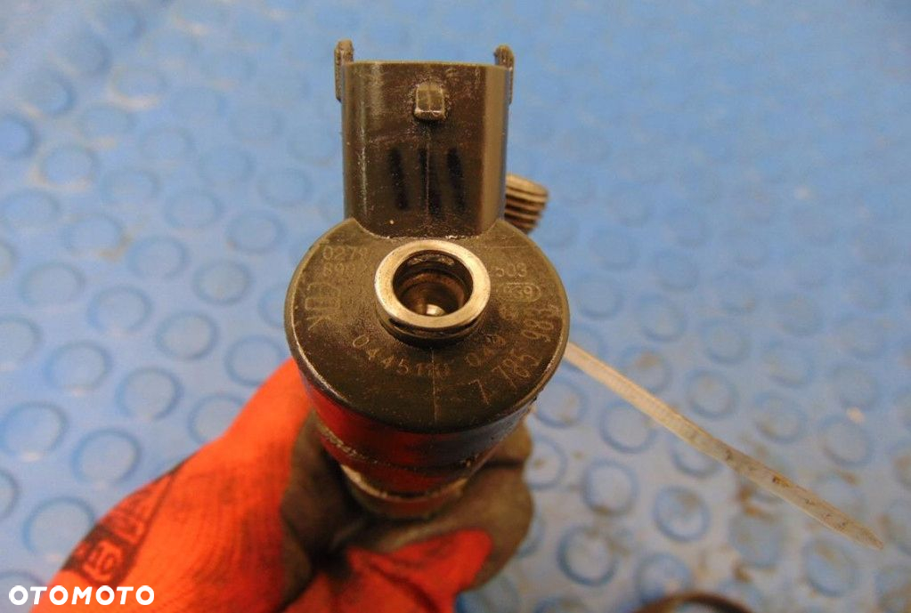 OPEL OMEGA 3.0D WTRYSKIWACZ DIESEL BOSCH 0445110049 - 2