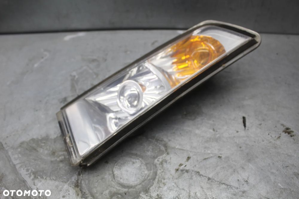 Aprilia Atlantic 500 02r Kierunkowskaz kierunek przód przedni prawy - 2