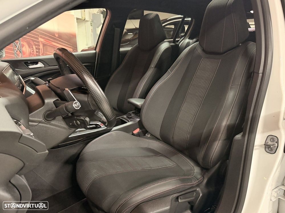 Peugeot 308 1.2 PureTech GT Line EAT8 - 6