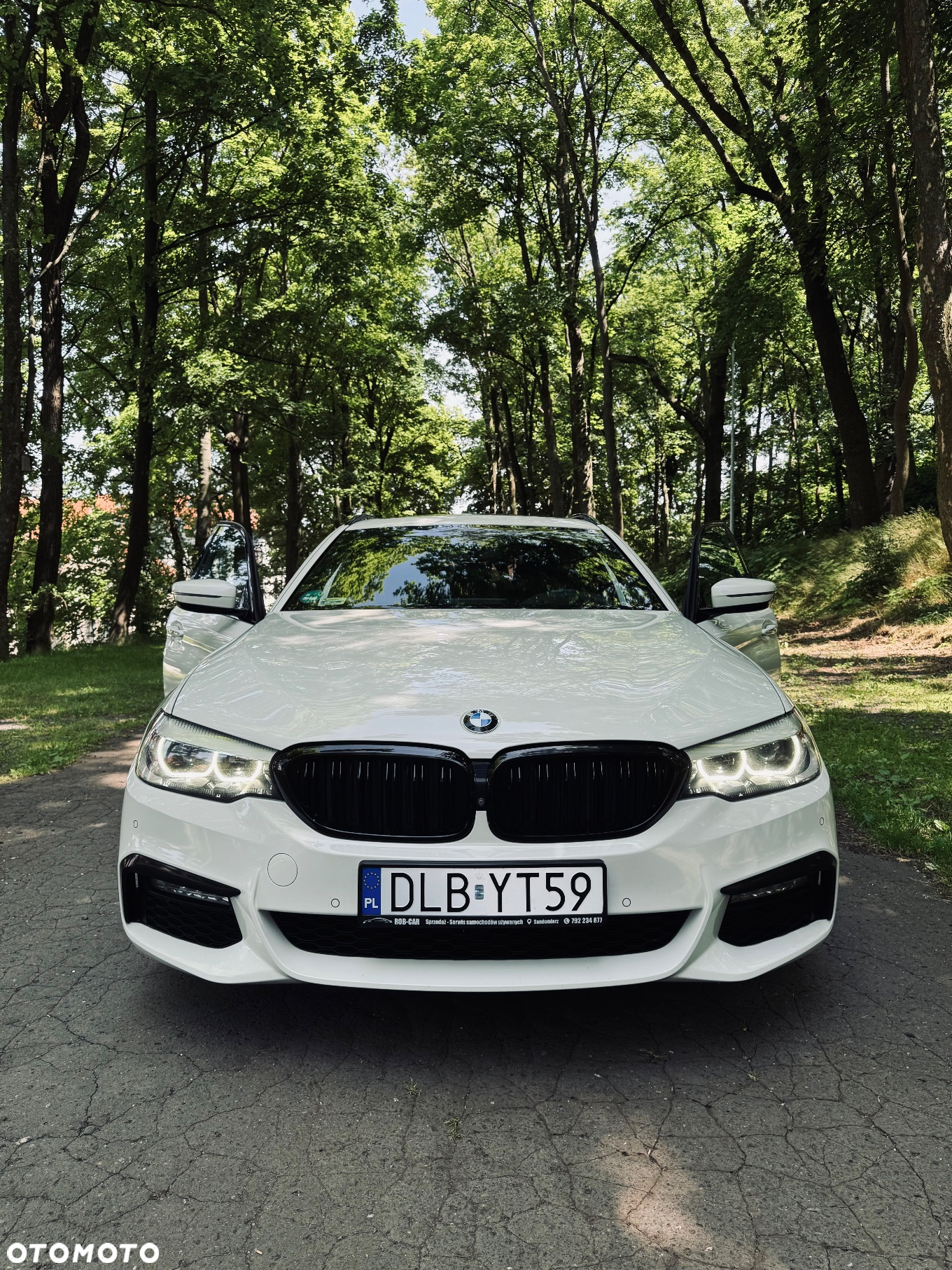 BMW Seria 5 520d Touring M Sport Edition - 3