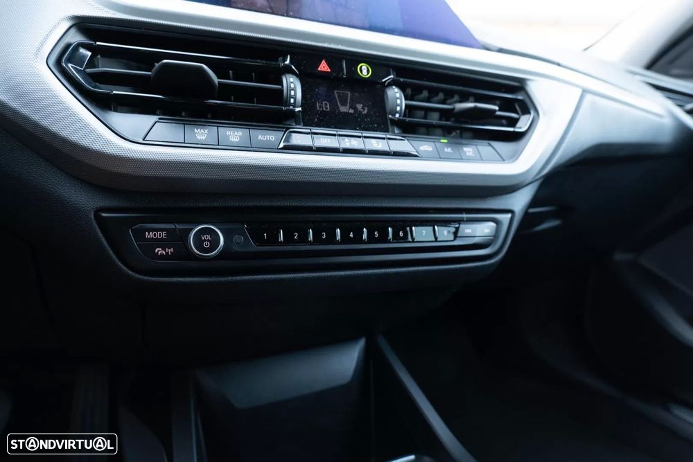 BMW 116 d Line Sport Auto - 24