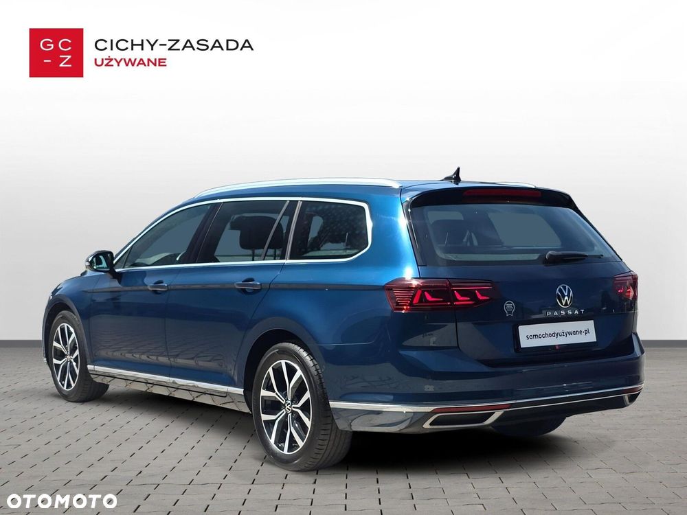 Volkswagen Passat 2.0 TDI EVO Elegance DSG - 4
