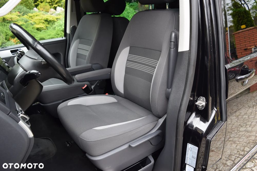 Volkswagen Multivan - 22