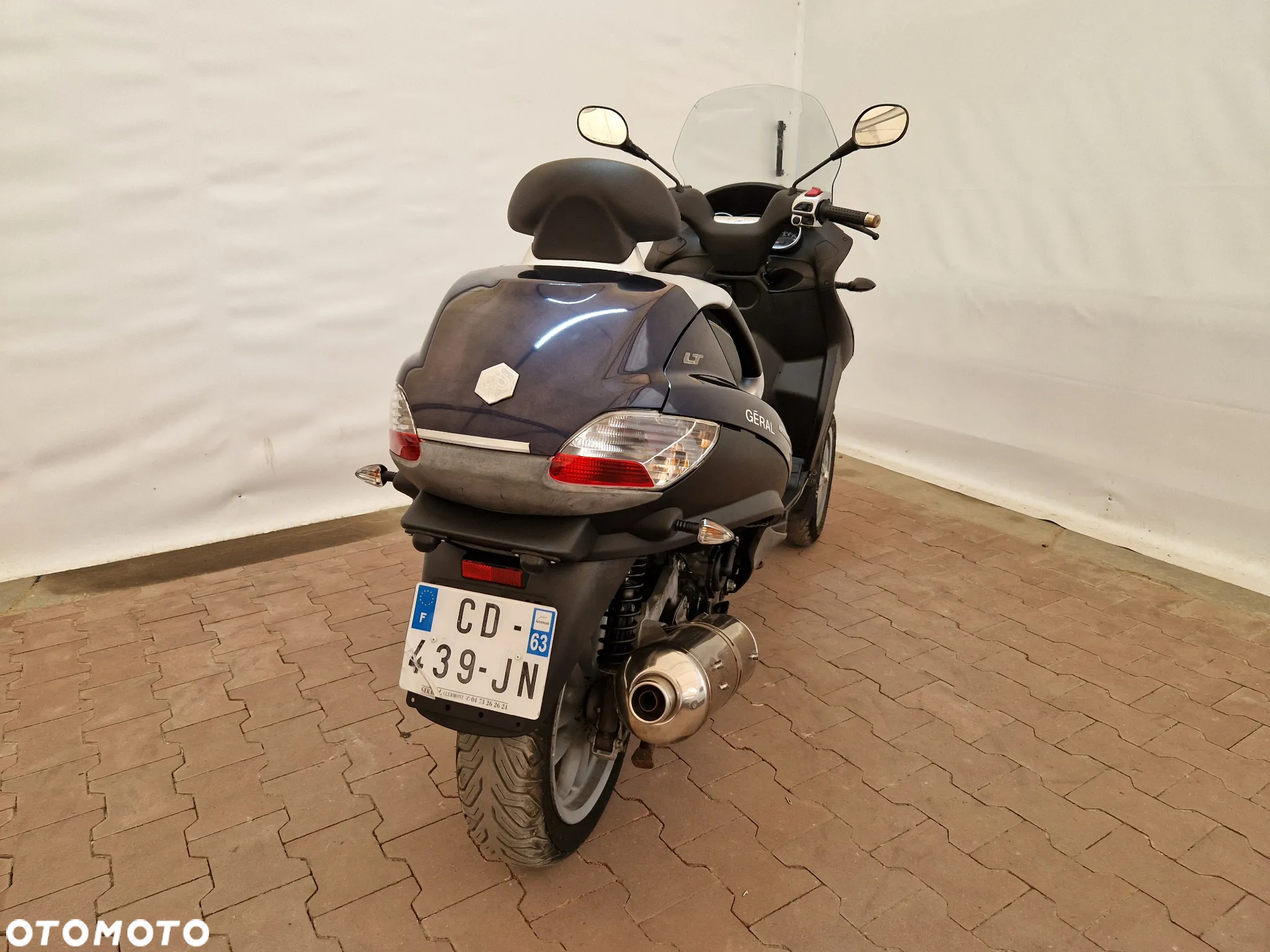 Piaggio MP-3 - 14
