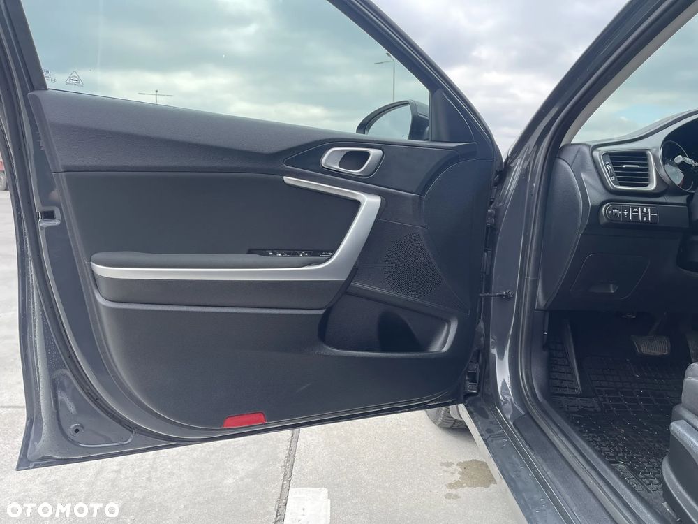 Kia Ceed 1.5 T-GDI M DCT - 10