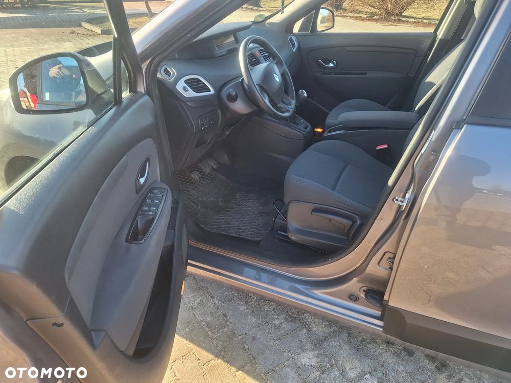 Renault Scenic 1.6 16V 110 Expression - 13