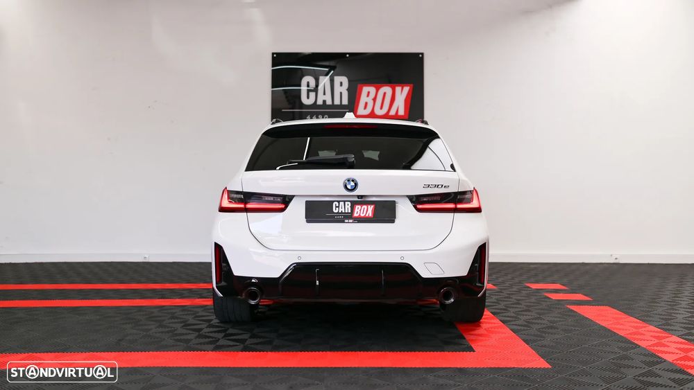 BMW 330 e Aut. M Sport - 36