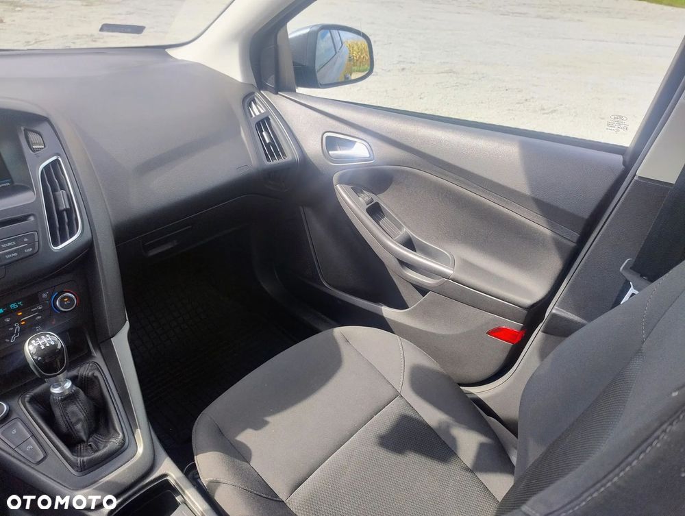 Ford Focus - 10