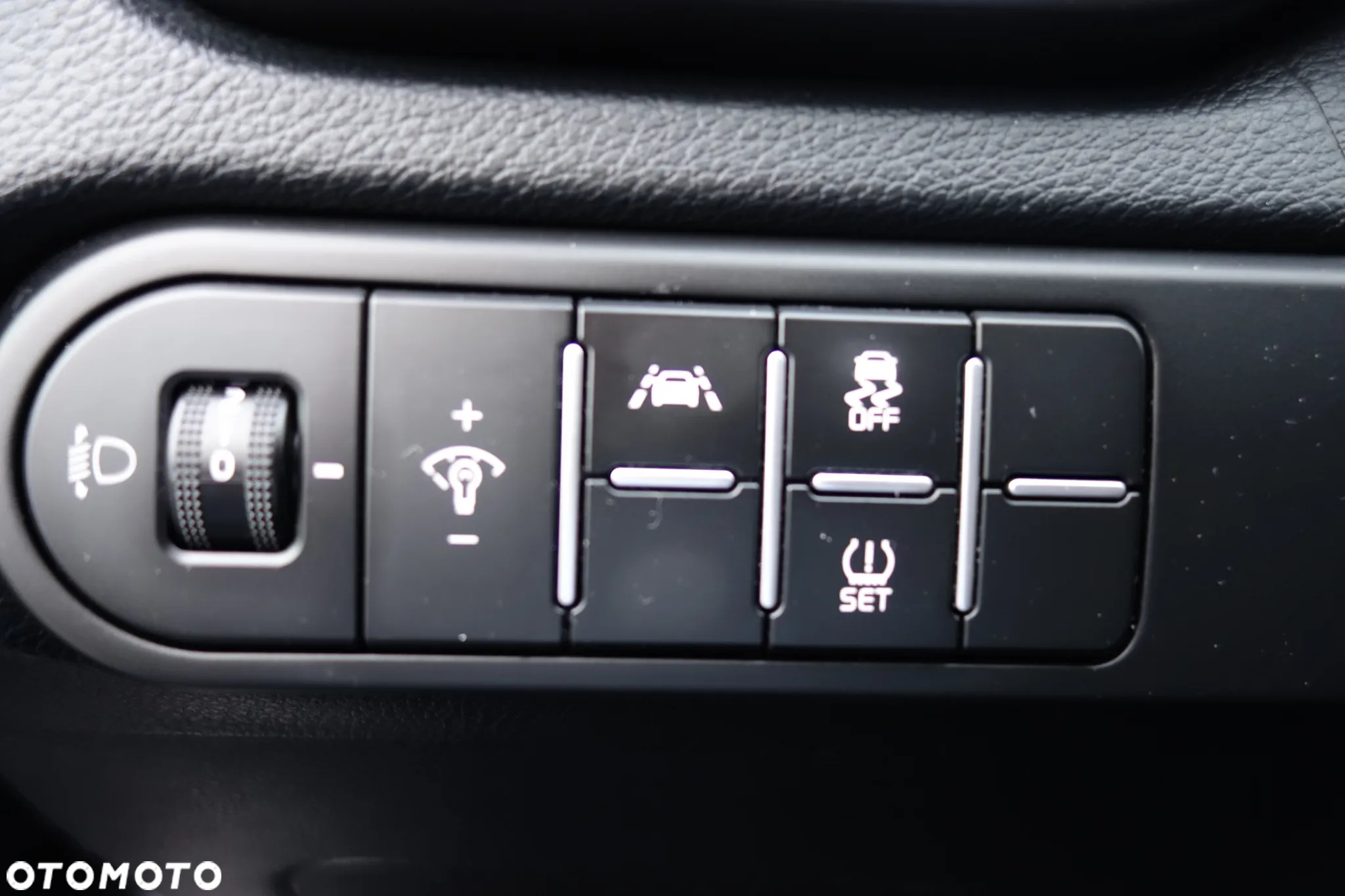 Kia Ceed - 13