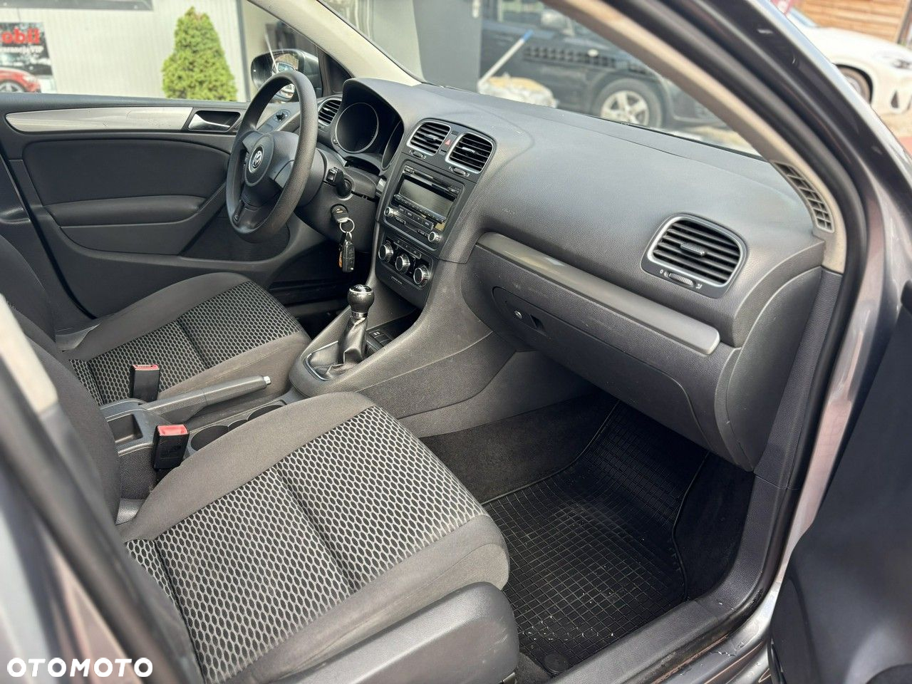 Volkswagen Golf - 23