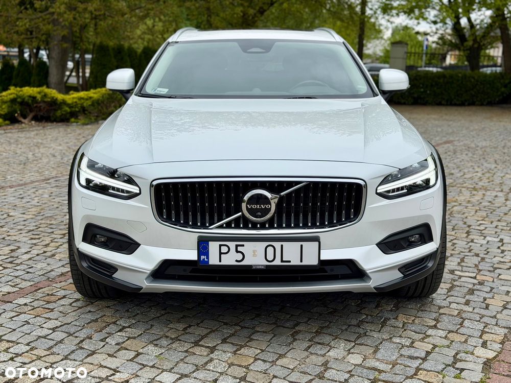 Volvo V90 Cross Country B5 D AWD Ultimate - 4