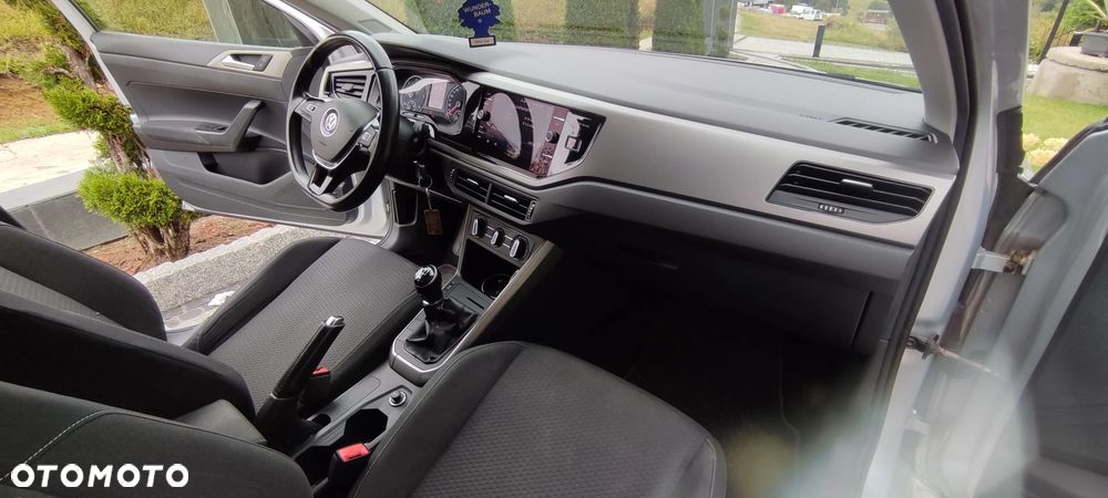 Volkswagen Polo 1.6 TDI SCR Comfortline - 15