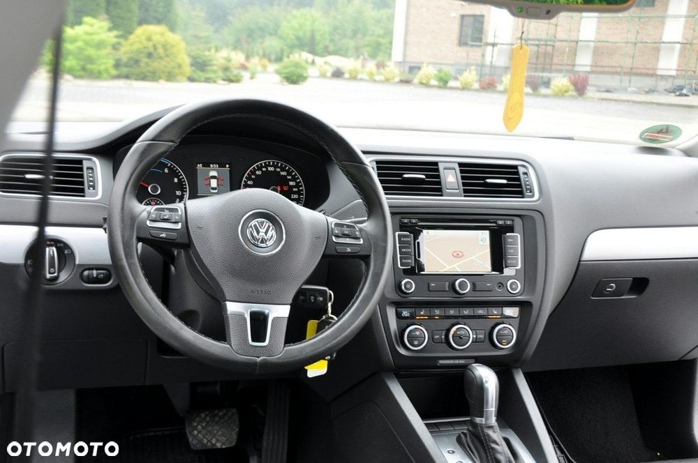 Volkswagen Jetta 1.4 Hybrid DSG Highline - 30