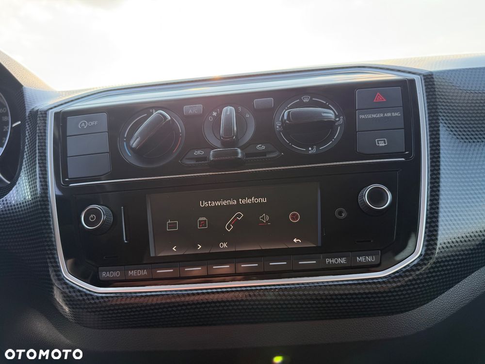 Volkswagen up! Standard - 16