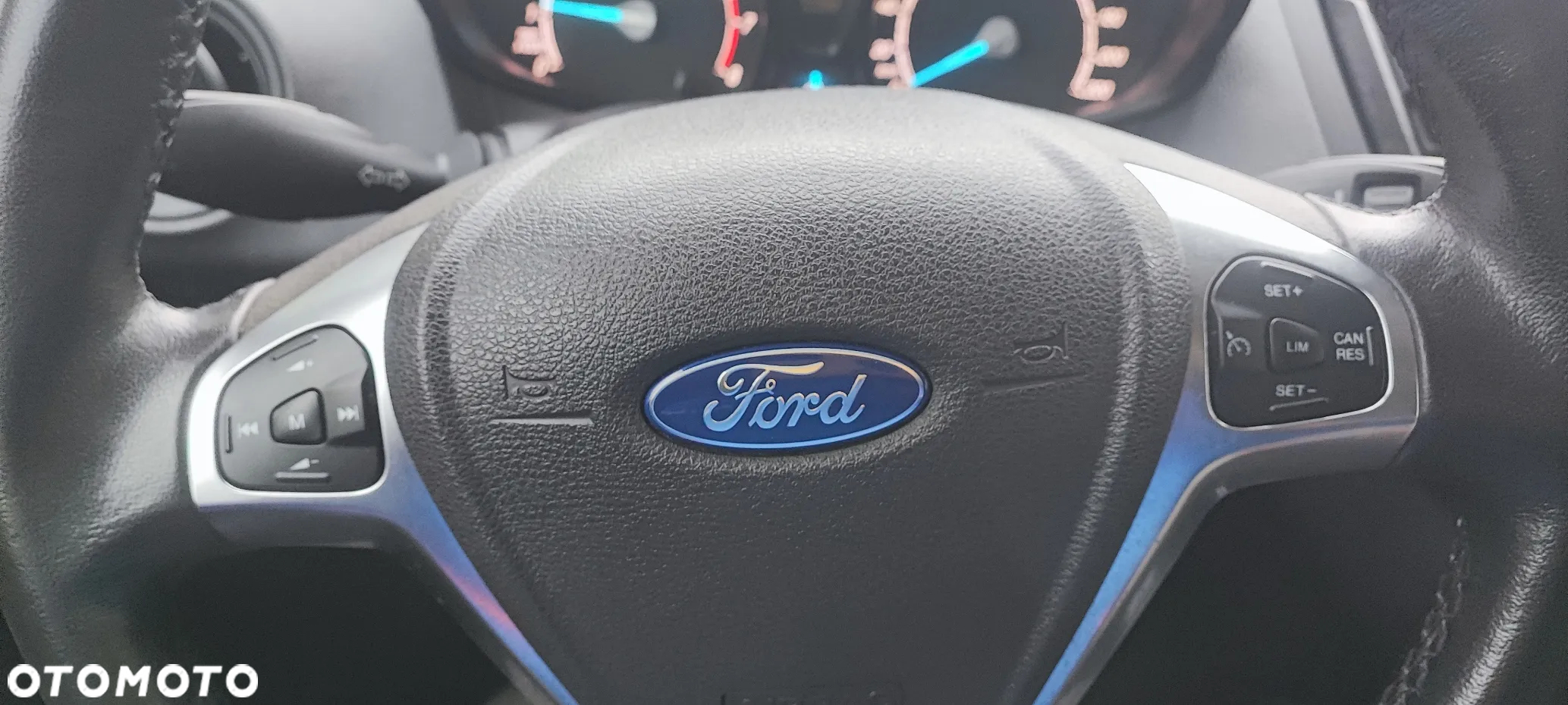 Ford Tourneo Courier 1.0 EcoBoost S&S Ambiente - 15