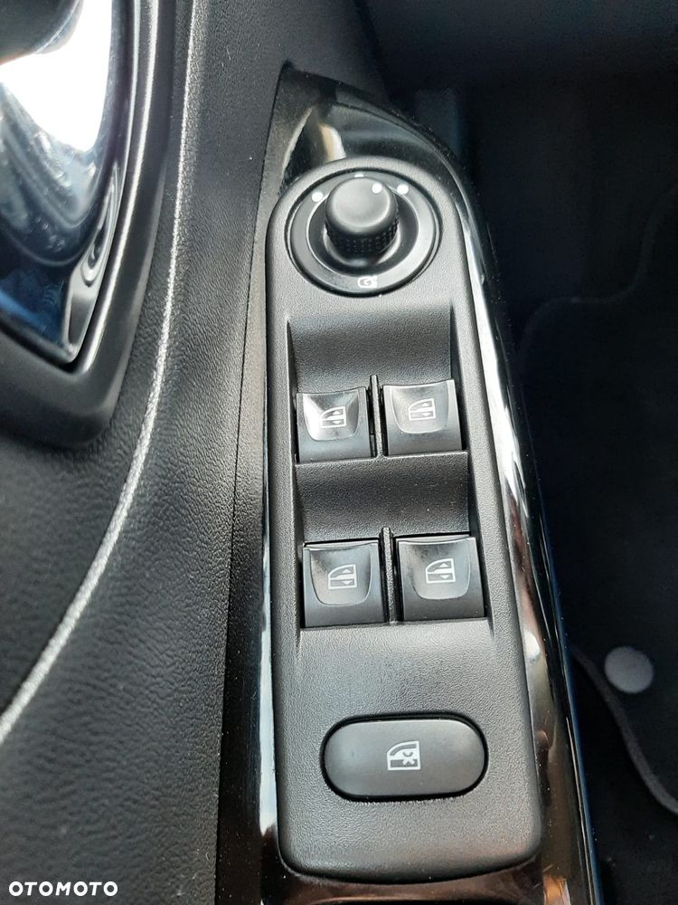 Renault Captur ENERGY TCe 120 EDC Crossborder - 32