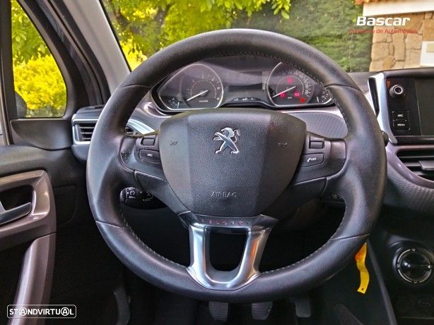 Peugeot 2008 1.6 e-HDi Allure - 24
