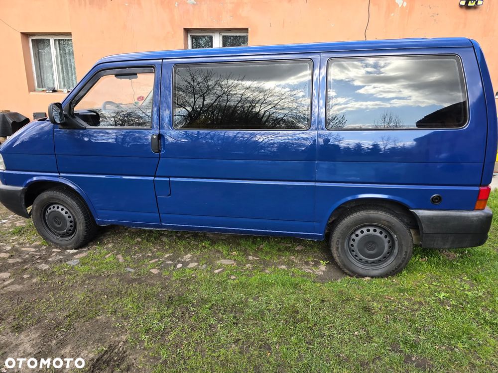 Volkswagen Caravelle Basis / CL - 6