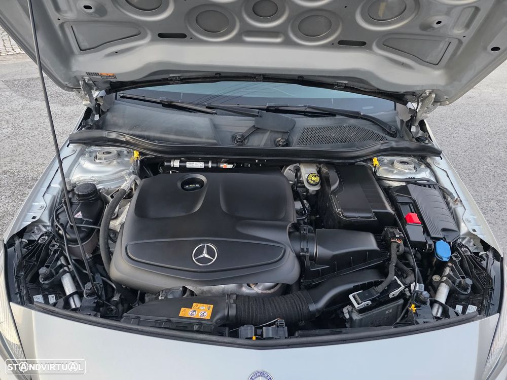 Mercedes-Benz A 180 AMG Line - 7