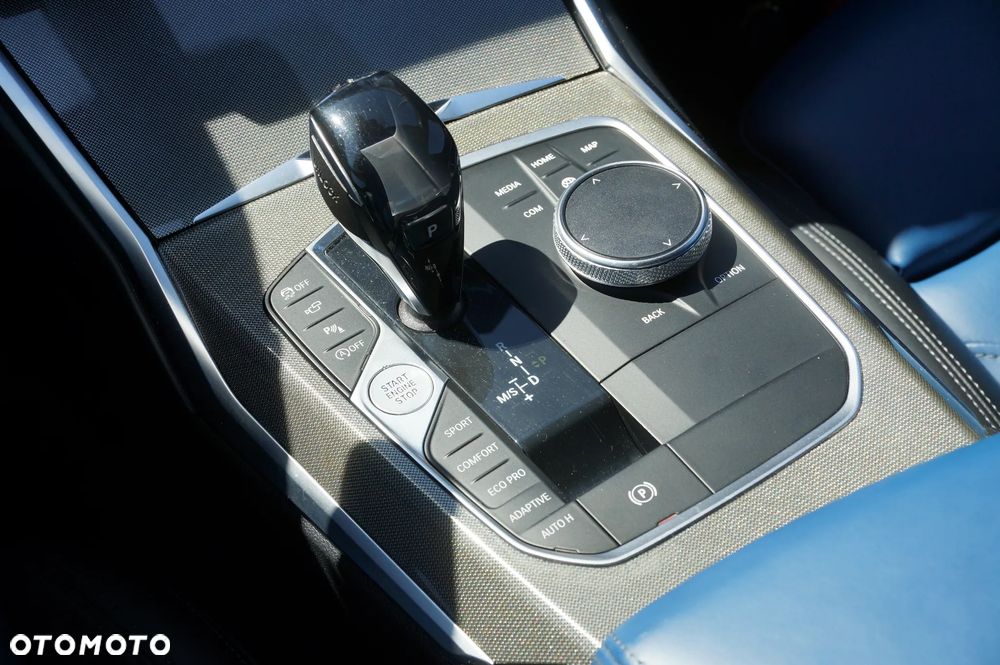 BMW Seria 3 330i xDrive M Sport sport - 22